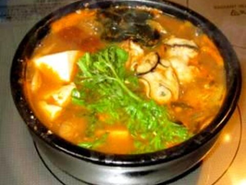 鍋シーズン到来！今夜は“広島カキ”で韓流みそチゲ